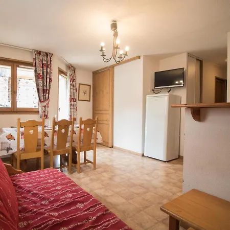 Spacieux Au Pied Des Pistes, 2 Chambres, Wifi, Parking Inclus - Fr-1-508-29 *